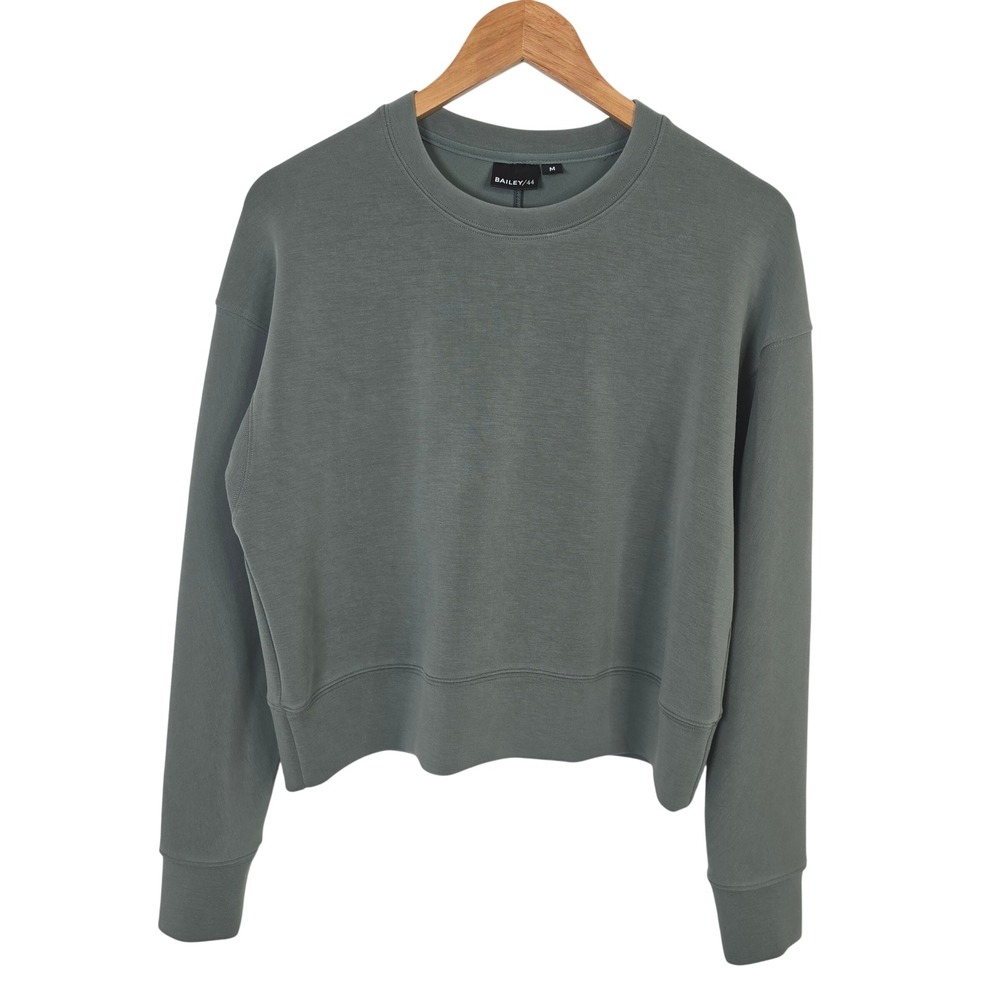 Bailey/44 Womens Sage Green Cropped Crew Neck Sweatshirt Size Medium Relaxed Fit